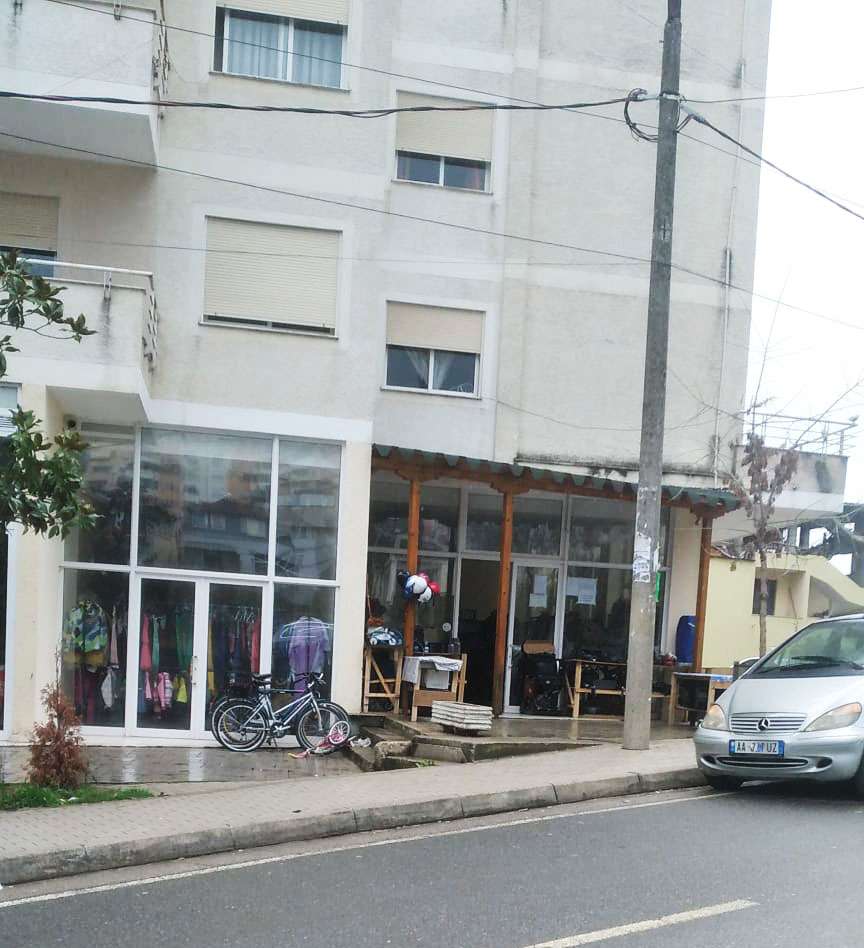 Jepet Dyqani me qera